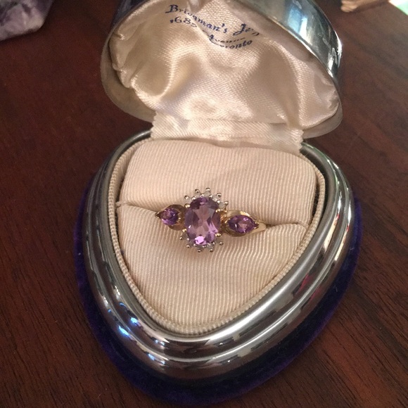 10k Gold Diamond & Amethys ring beautiful - Picture 6 of 13